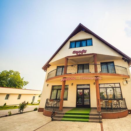 Candy Pensiune&Restaurant Dumbrava Roşie 外观 照片