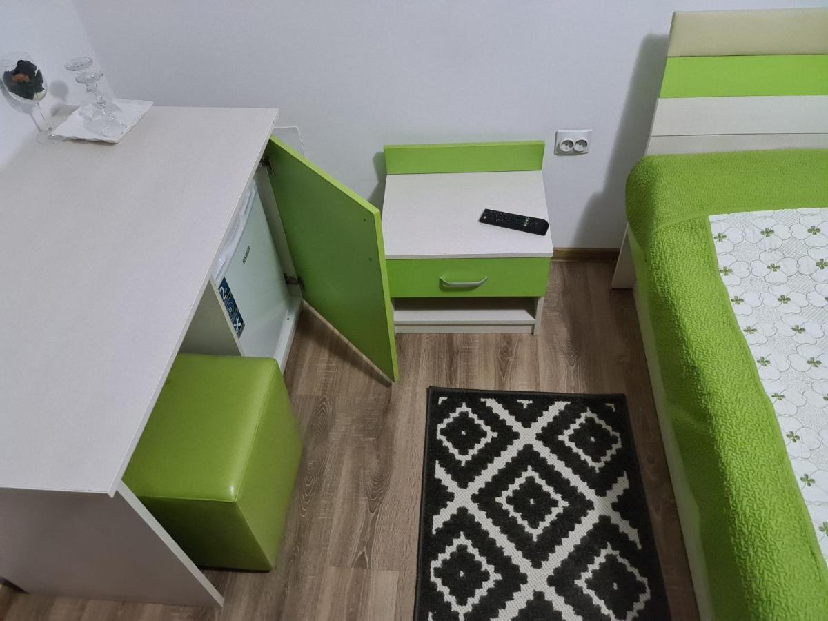 Candy Pensiune&Restaurant Dumbrava Roşie 外观 照片